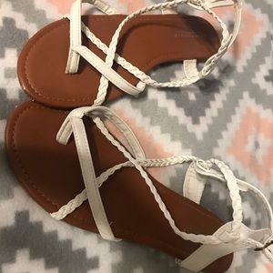 White Aeropostal Sandels